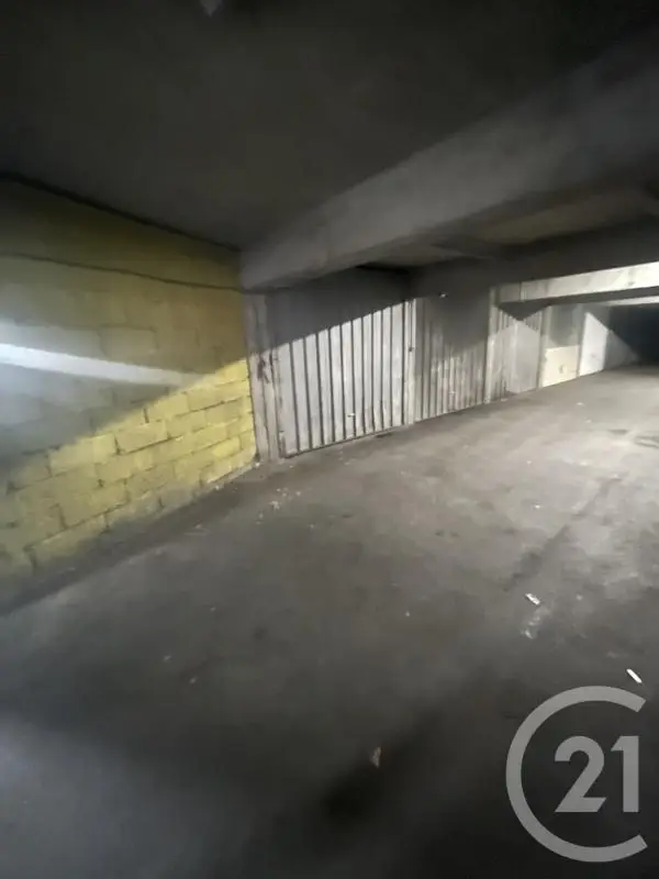 Garage/box